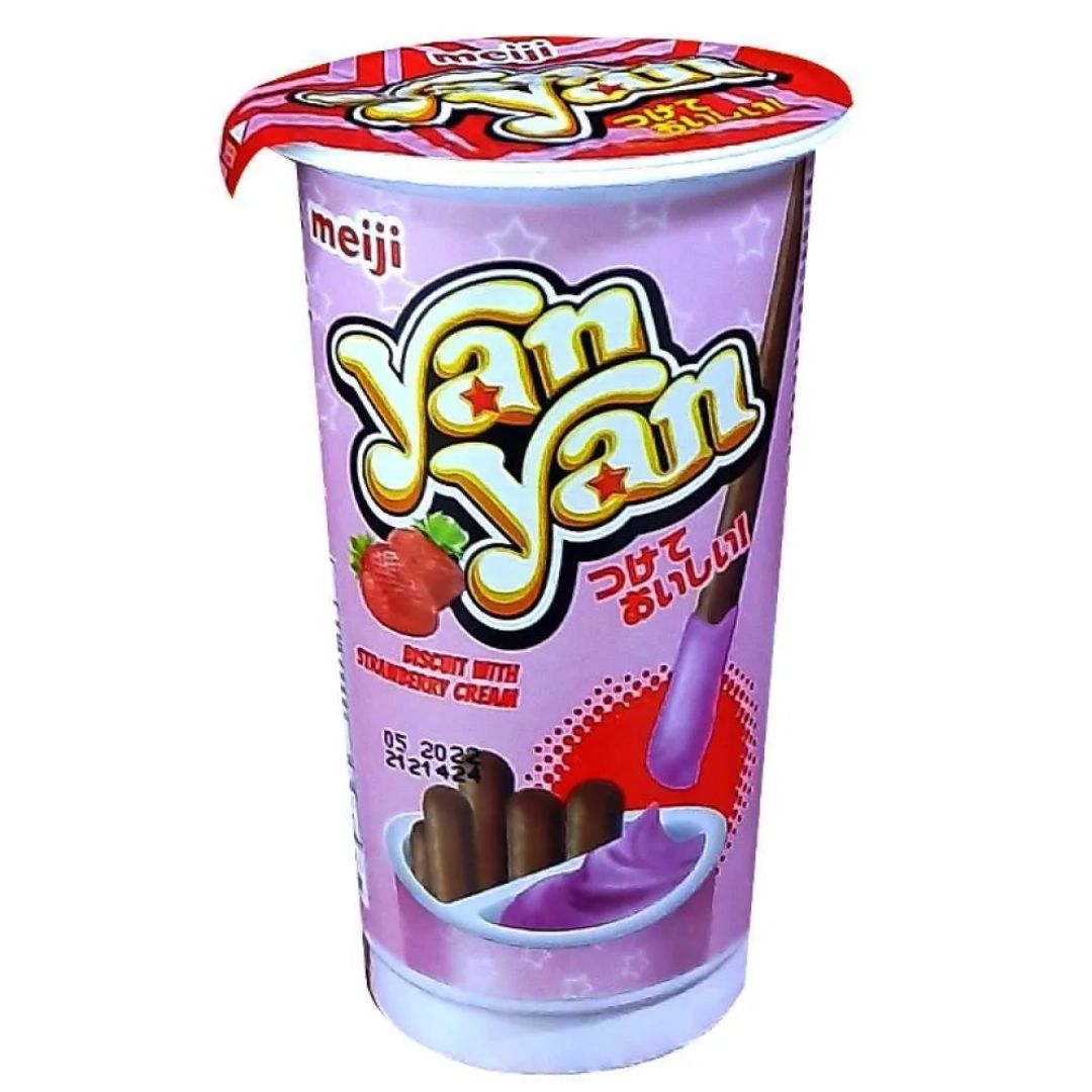 Yan Yan Chocolate & Strawberry Flavour Dips Biscuit Snack 44g